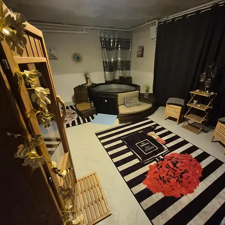 Chateau / Manoir De Saint-gaudens Apartament Saint-Gaudens (Haute-Garonne)