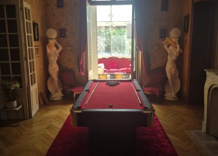 Chateau / Manoir De Saint-gaudens דירה *