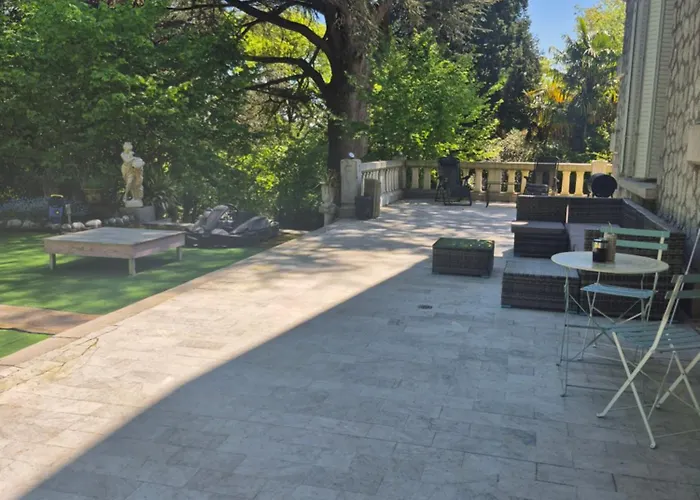 Chateau / Manoir De Saint-gaudens דירה סן-גודנס