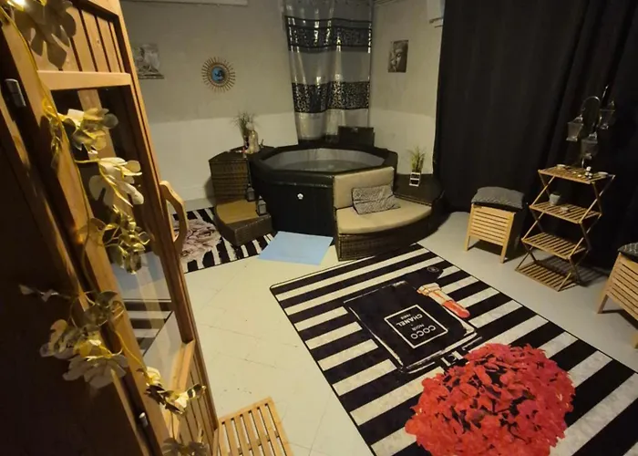 Chateau / Manoir De Saint-gaudens דירה סן-גודנס